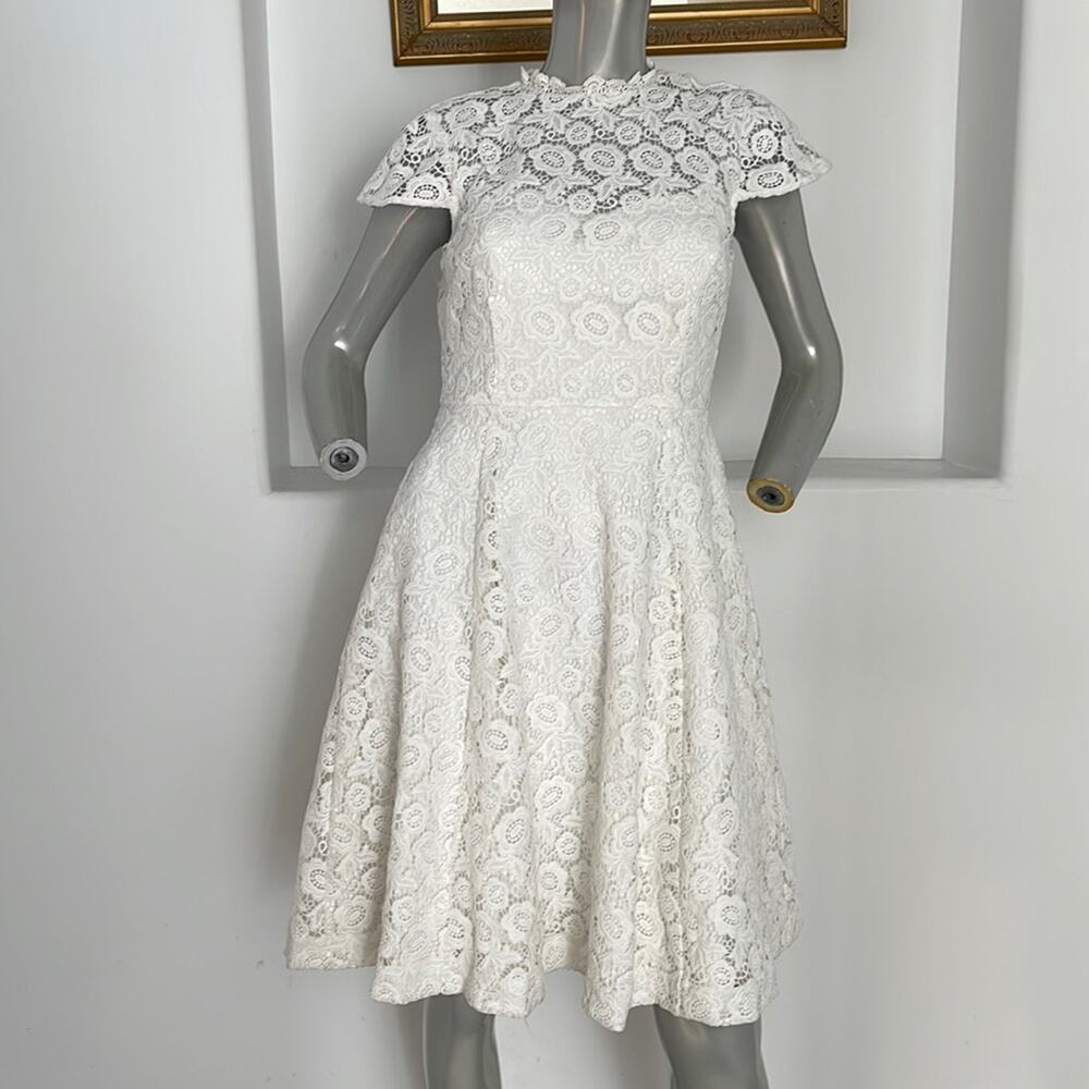 Modcloth Fit & Flare Cap Sleeve lace Dress White Size S